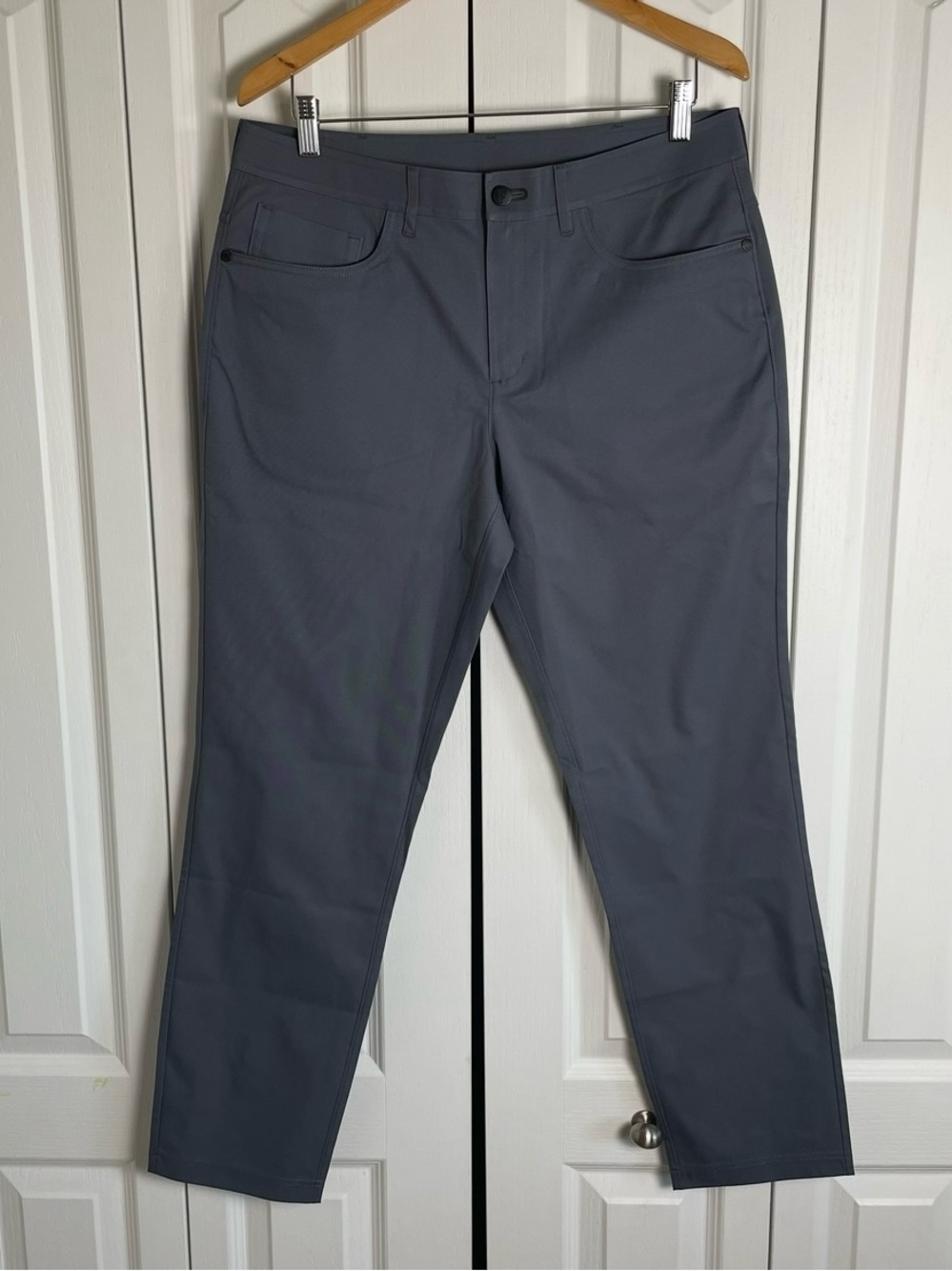 NWOT Public Rec Dealmaker 5-pocket Pants Mens 33x32 Gray Golf Performance Chino